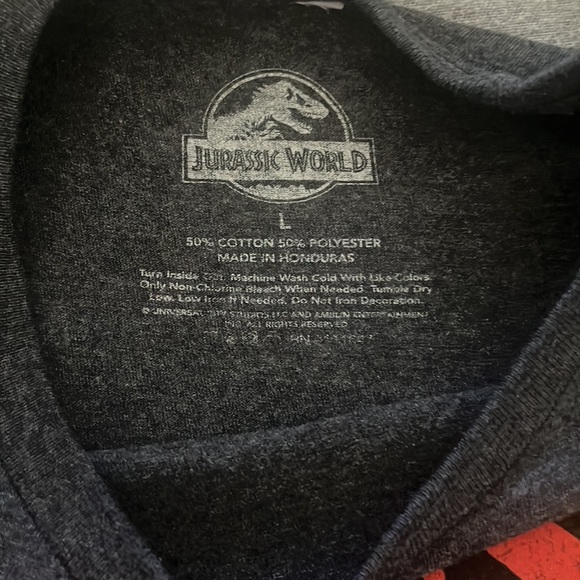 Jurassic Park Tee - Picture 3 of 3